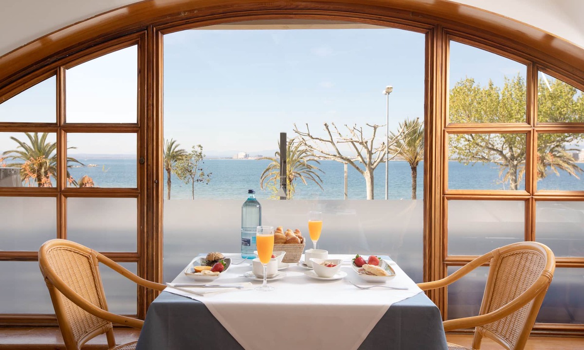 Roses Town Center Hotel | Prestige Mar y Sol
