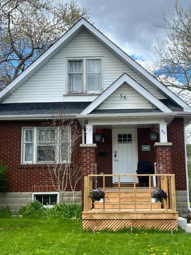 Newtonbrook House | Private Cozy Room with Free Parking