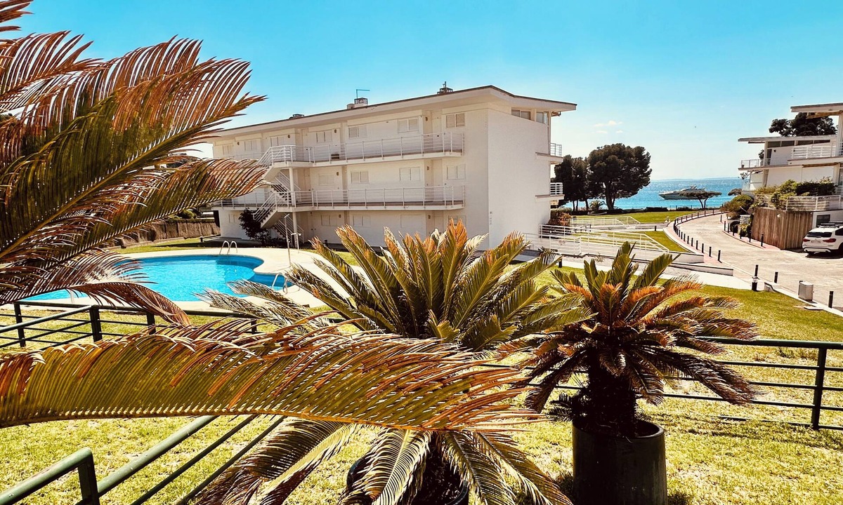 Almadraba-Canyelles Apartment | Private residence located directly Creek Almadrava, with access to the beach and the Coast