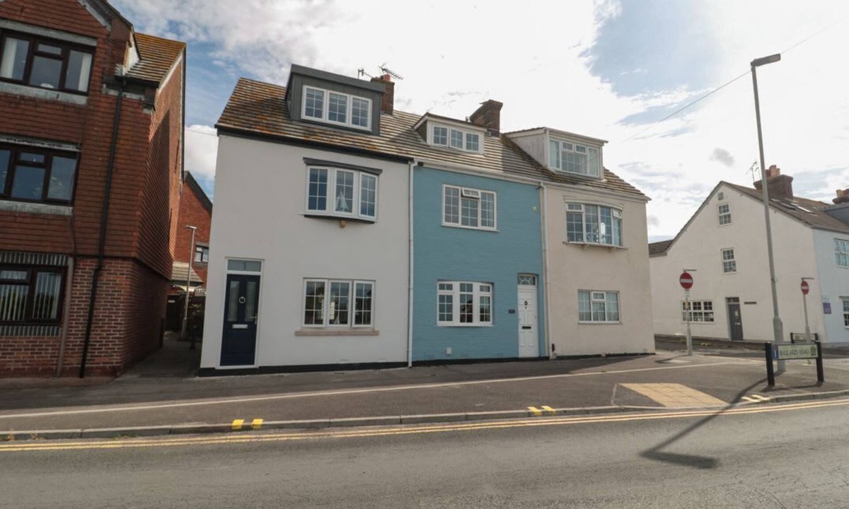 Poole Cottage | Quay Cottage, in Poole, Dorset.