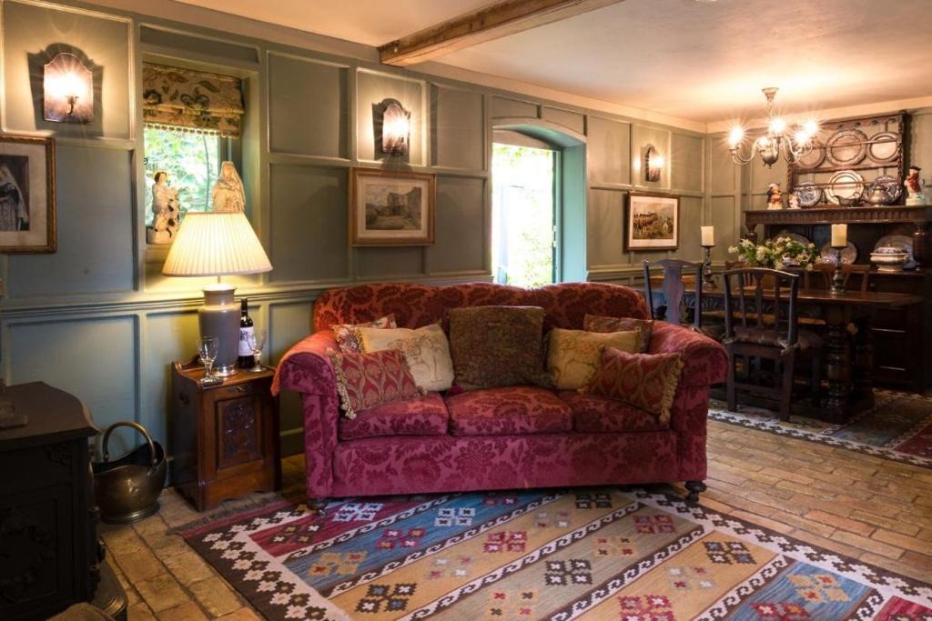 Saxmundham House | Queenies, an authentic Rural Style coastal cottage in a Nature Reserve