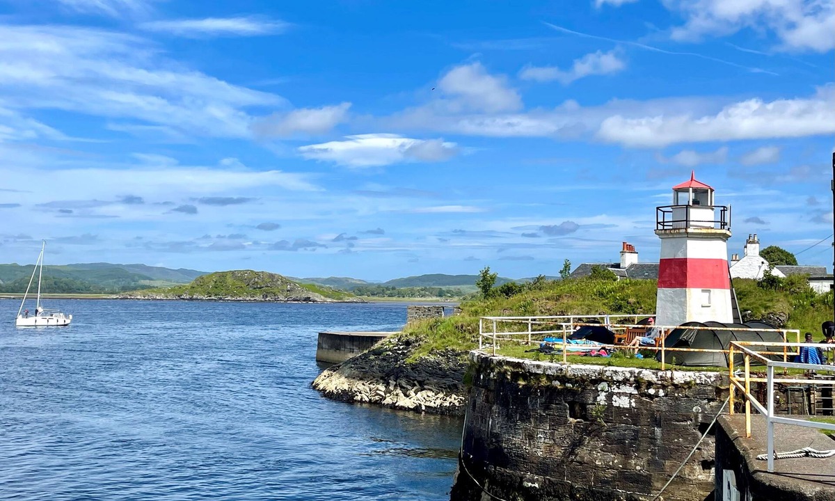 Crinan House | Quiet location with stunning views overlooking the Islands, sleeps 7