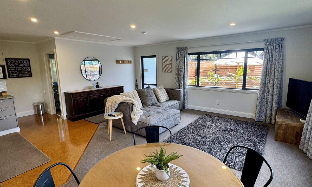 Redwood Valley Cottage | Redwood Cottage - Essential Comfort
