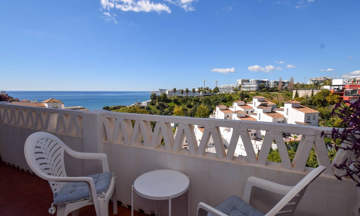 La Capellania Ski Chalet | Ref: 238 - Townhouse with sea views close to the beach