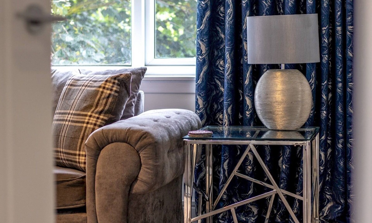 Renfrew Apartment | Renfrew Town Centre, Easy Link to Glasgow City - Pass the Keys