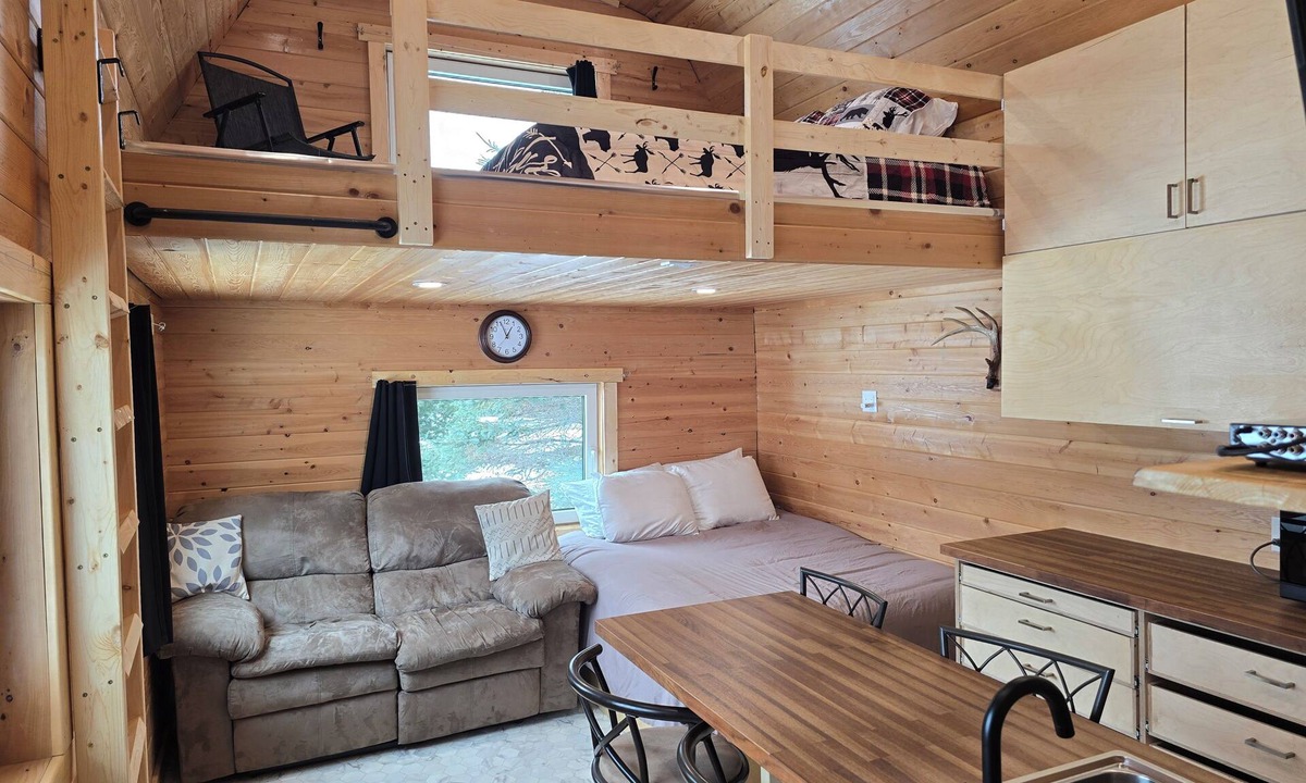 Kenora Cabin | "Rest a While" Tiny House Cabin, West Side of Kenora Ontario