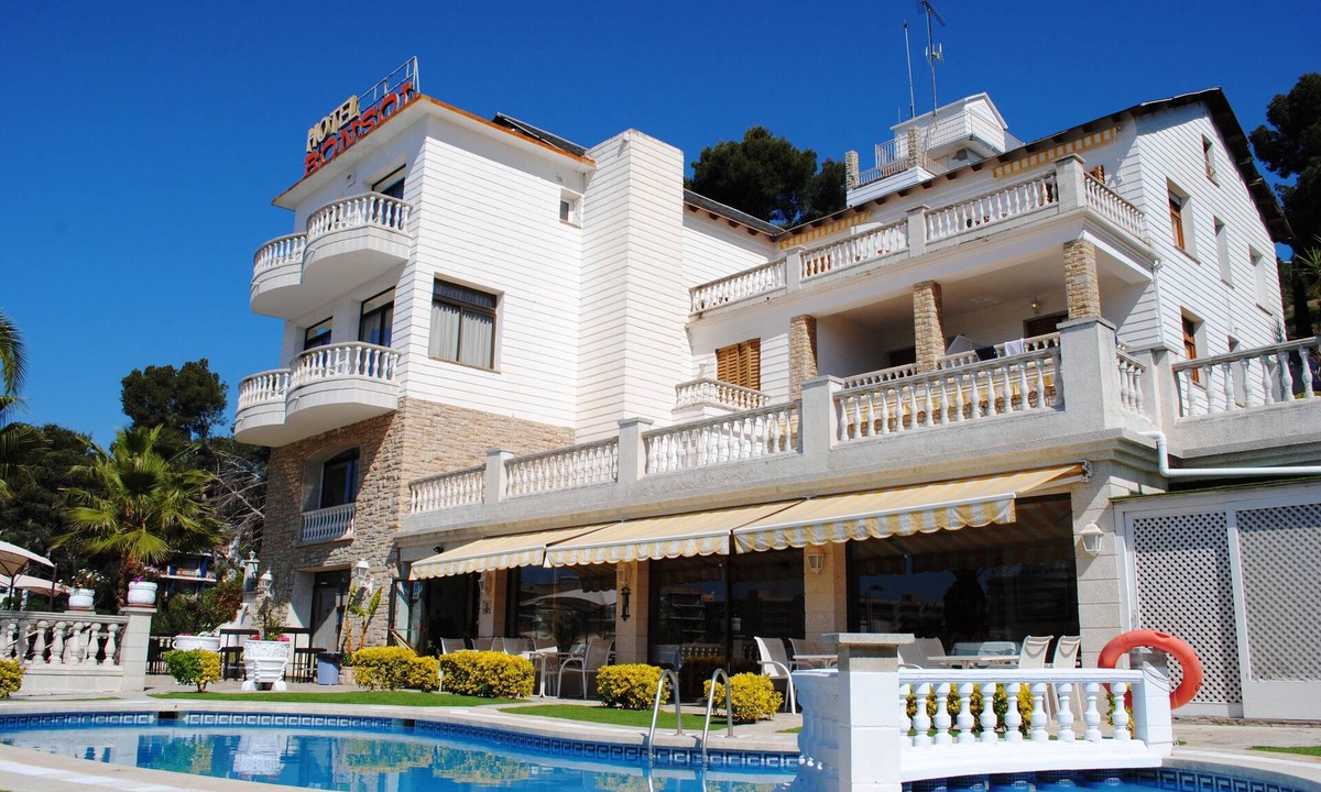 Lloret Town Center Hotel | Rest and Relax in the sun 5 minutes from the beach