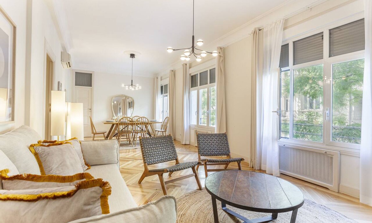 Jeronimos Apartment | Retiro Place apartment in Madrid