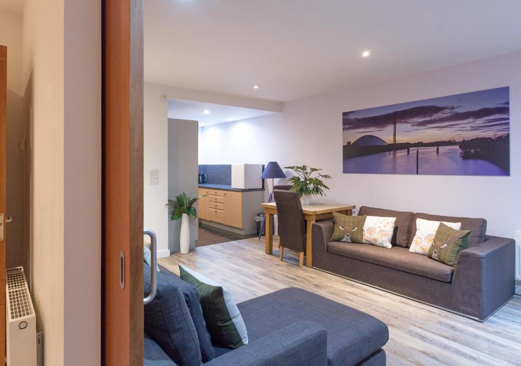 Partick Apartment | Riverside West End Apartment