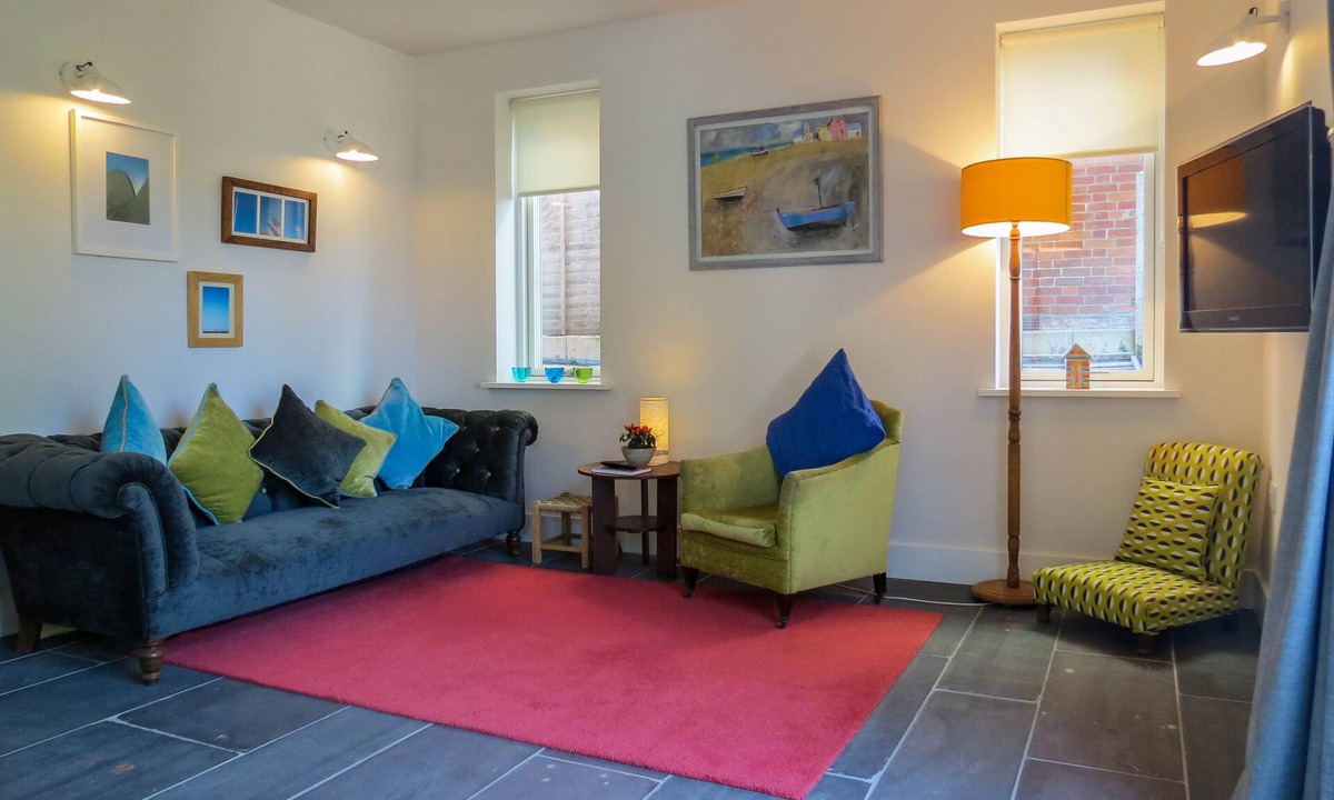 Aldeburgh Apartment | Robin's Egg - sleeps 2 guests in 1 bedroom