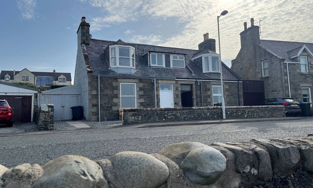 Port William House | Rockpool Cottage by Interhome