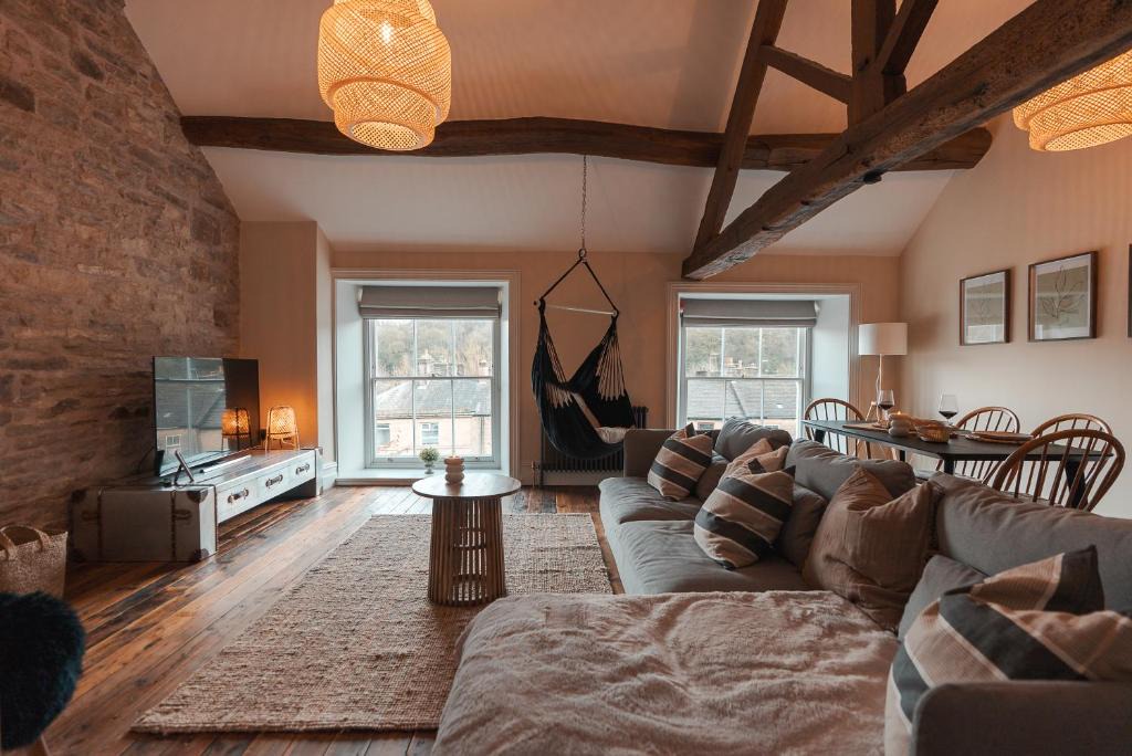 High Peak Apartment | Roger Suite