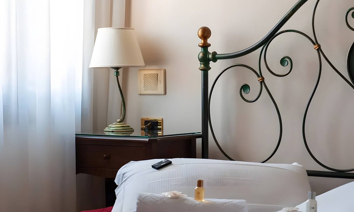 Dolo Apartment | Room 'Villa Goetzen - Camera Quadrupla' with Wi-Fi and Air Conditioning