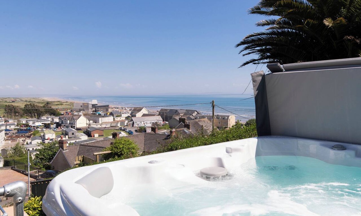Pendine Cottage | Rose Cottage - Sea Views, Hot Tub, Log Burner