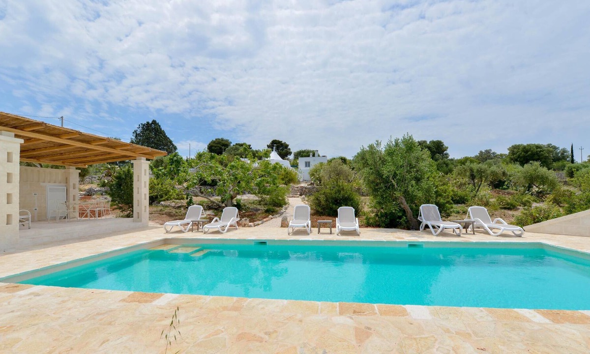 Ostuni Villa | Roundhouse (Trullo) with pool and sea view - Trullo Albamarina