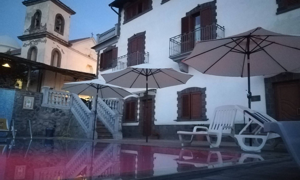 Schiazzano Cottage | Rustico 8 p 2 bathrooms with POOL in Sorrento Coast