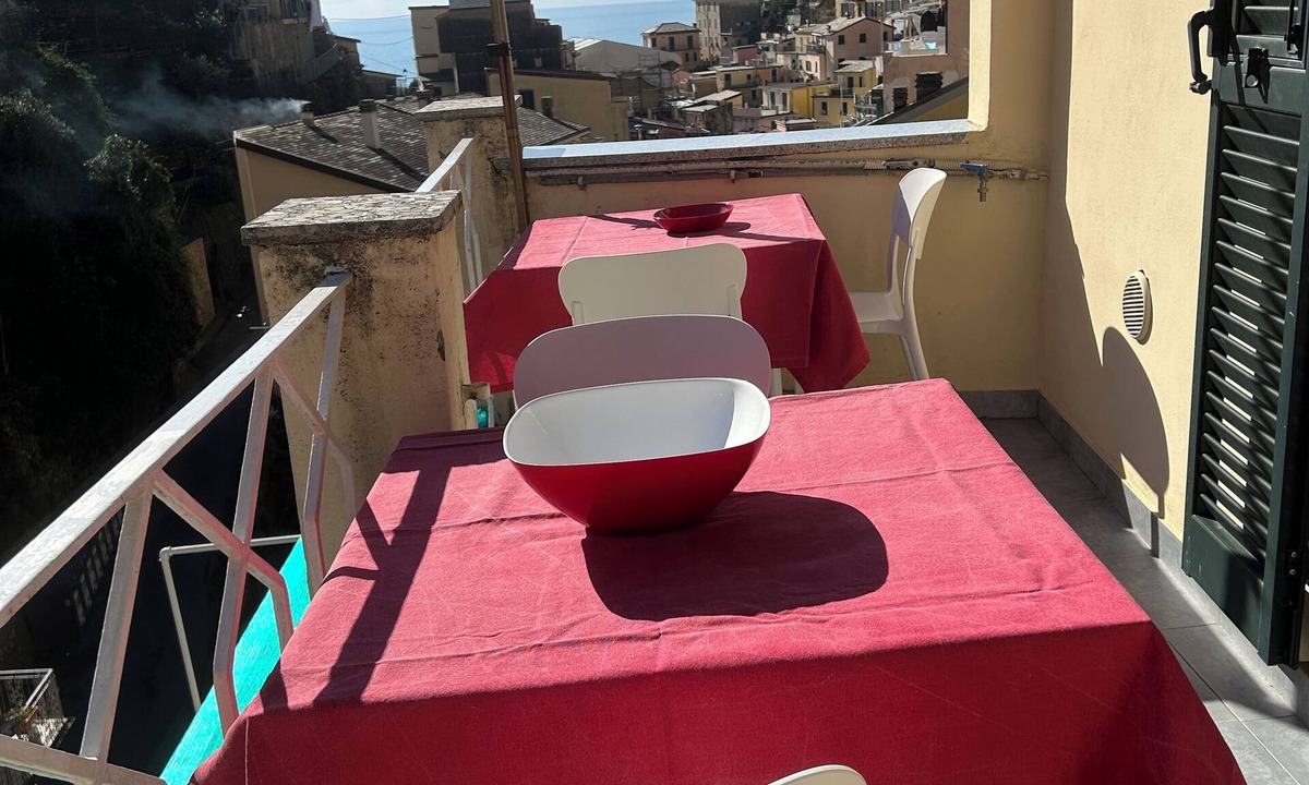 Riomaggiore Apartment | Sanctuary house