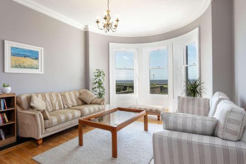 Ayr House | Sea Breeze - Donnini Apartments