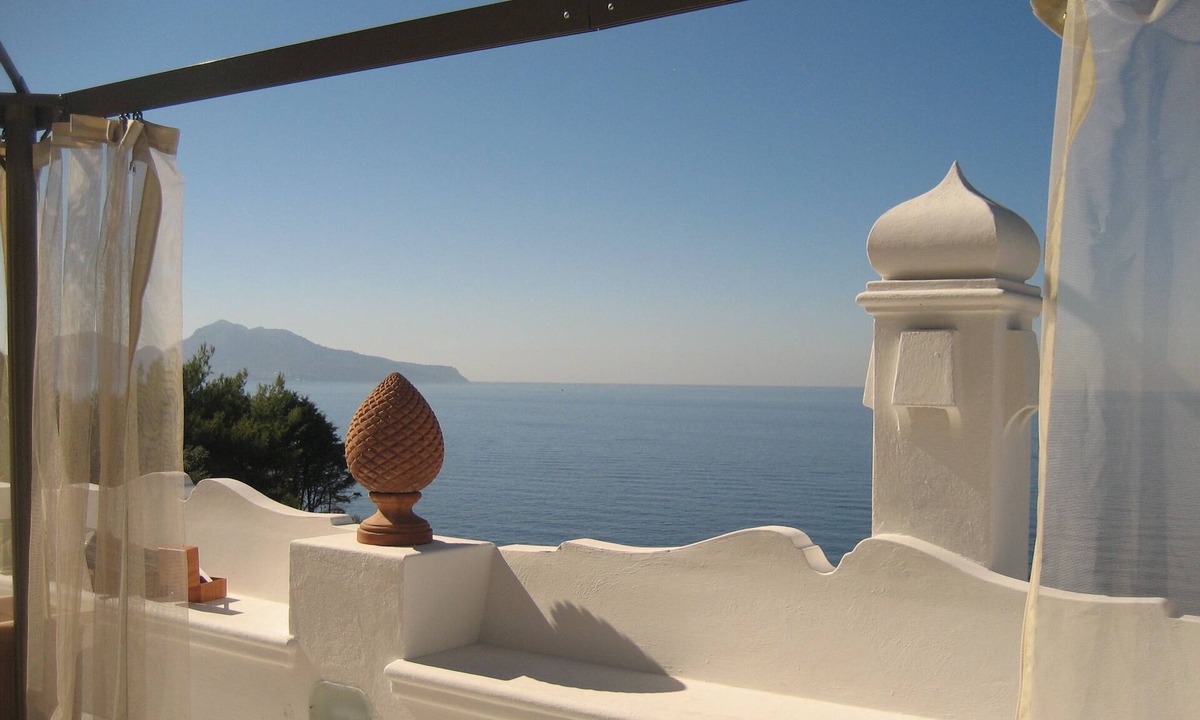 Massa Lubrense Villa | Sea front villa with terrace solarium parking sea-access jacuzzi WiFi