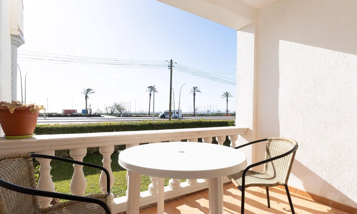 Empuriabrava Apartment | Seafront Apartment with Parking - Empuriabrava