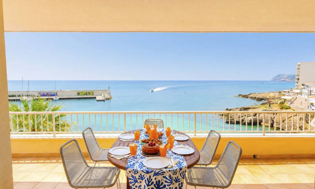 Cala Ratjada Apartment | Seafront Cala Ratjada Apartment