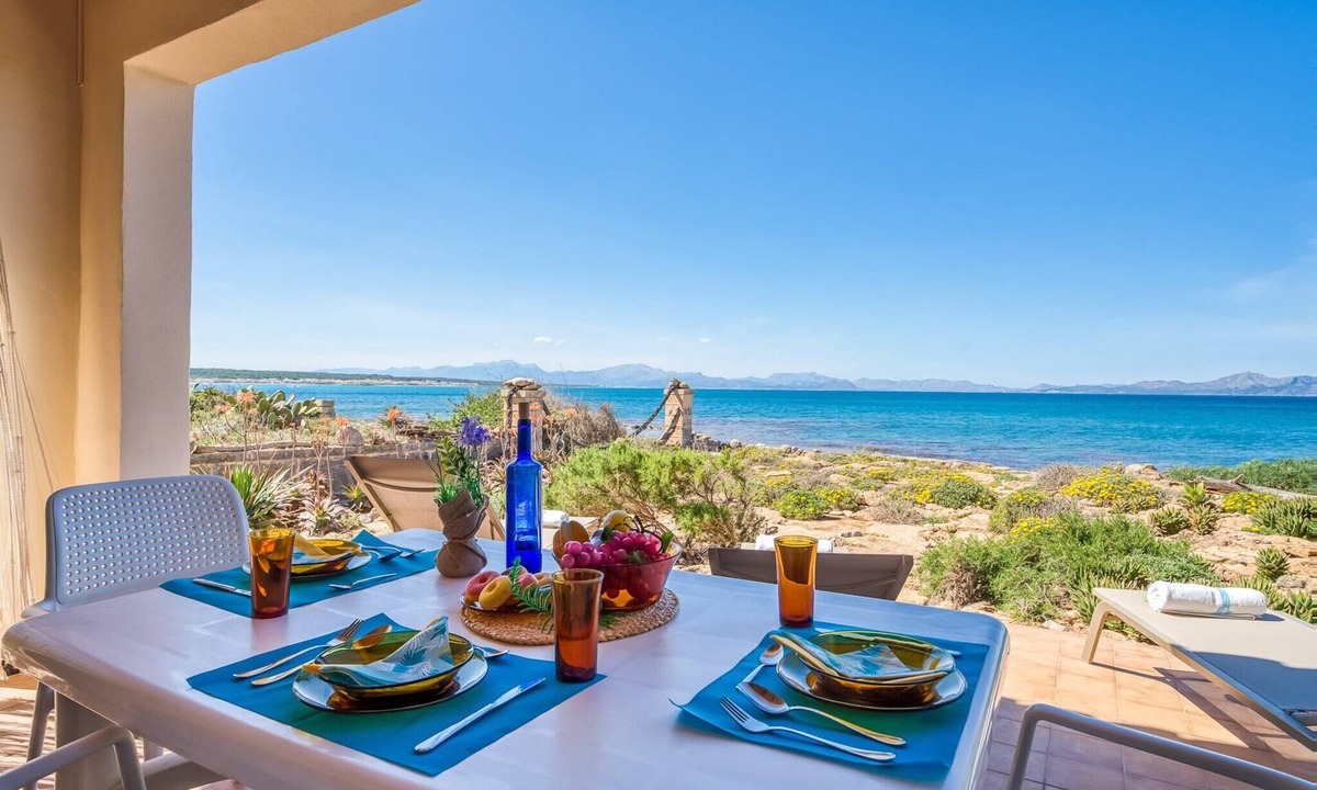 Urbanizacion S'Estanyol House | Seafront Home with Sunset Views
