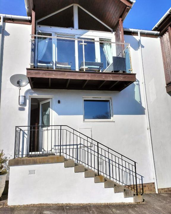 Isle of Arran House | Seaview cosy 2 bed home in Lamlash - 'Mid Drive'
