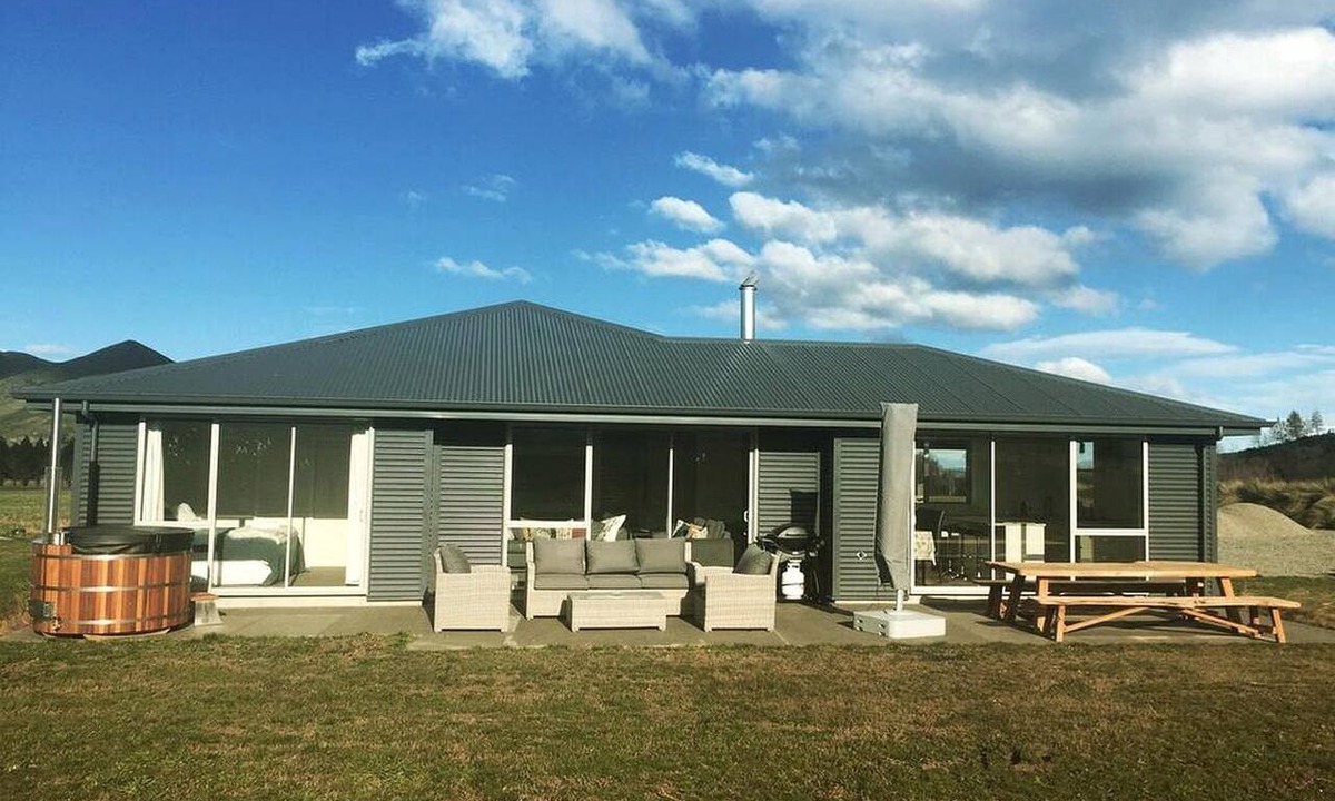 Fairlie Cottage | Secluded Cottage Rental near Opuha Conservation Area in Fairlie, South Island