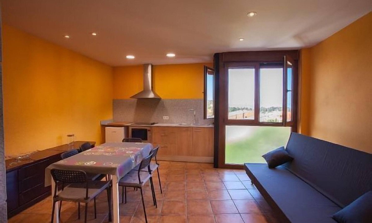 Santa Maria de Corco Cottage | Self catering L'esquirol de L'esquirol for 6 people