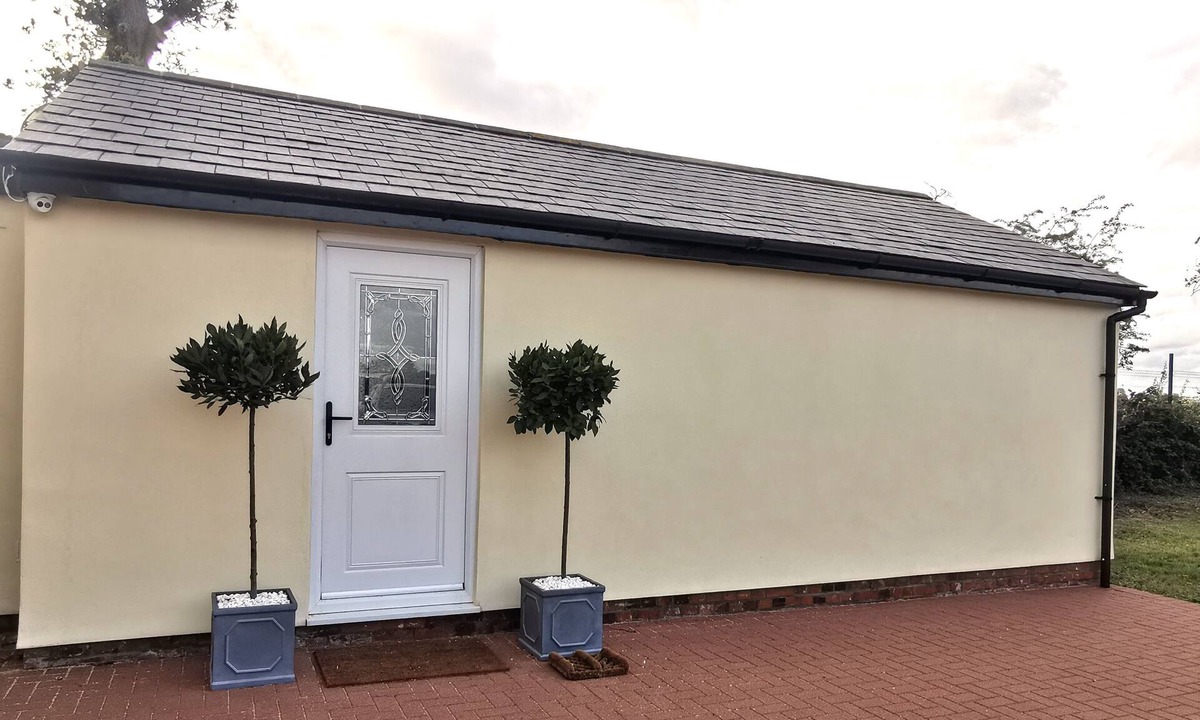 Hepworth Apartment | Self-Contained Peaceful Annexe