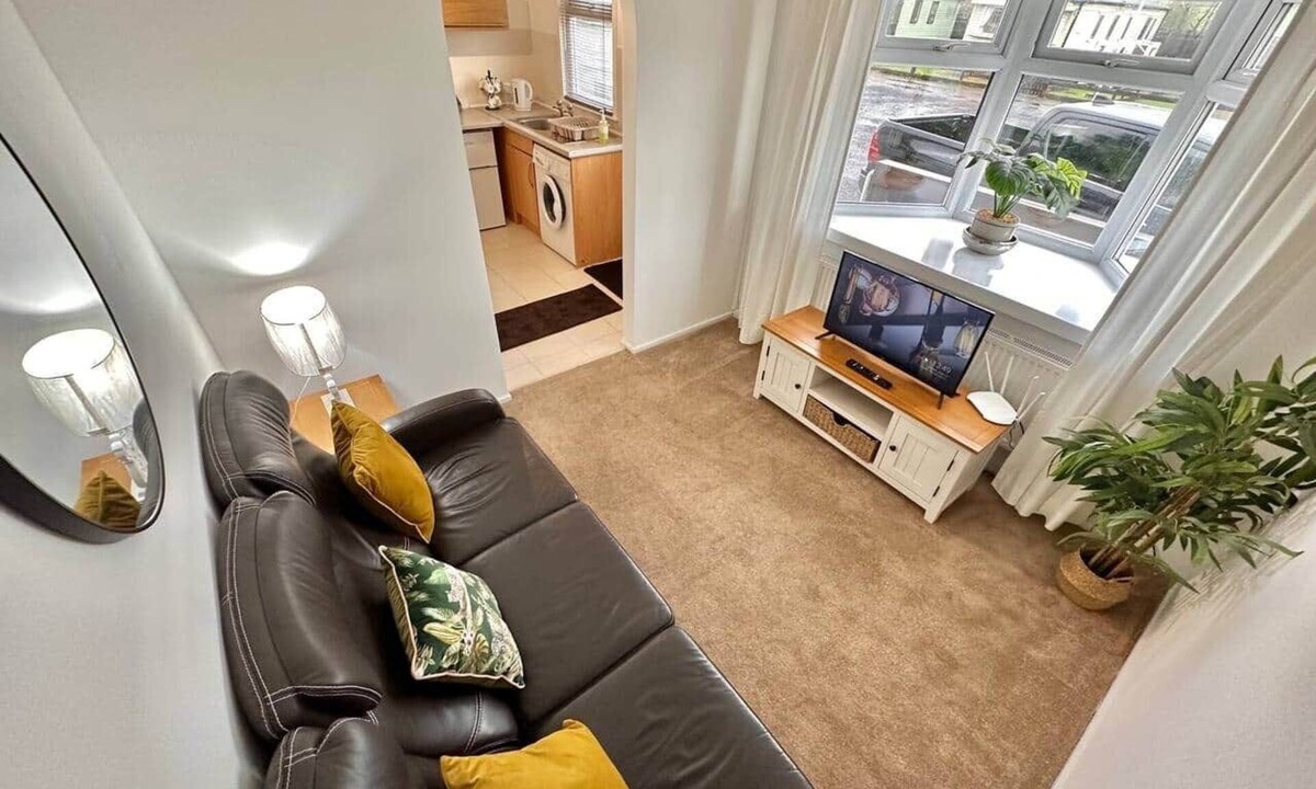 Bailleston House | Semi-detached 1-Bedroom Chalet