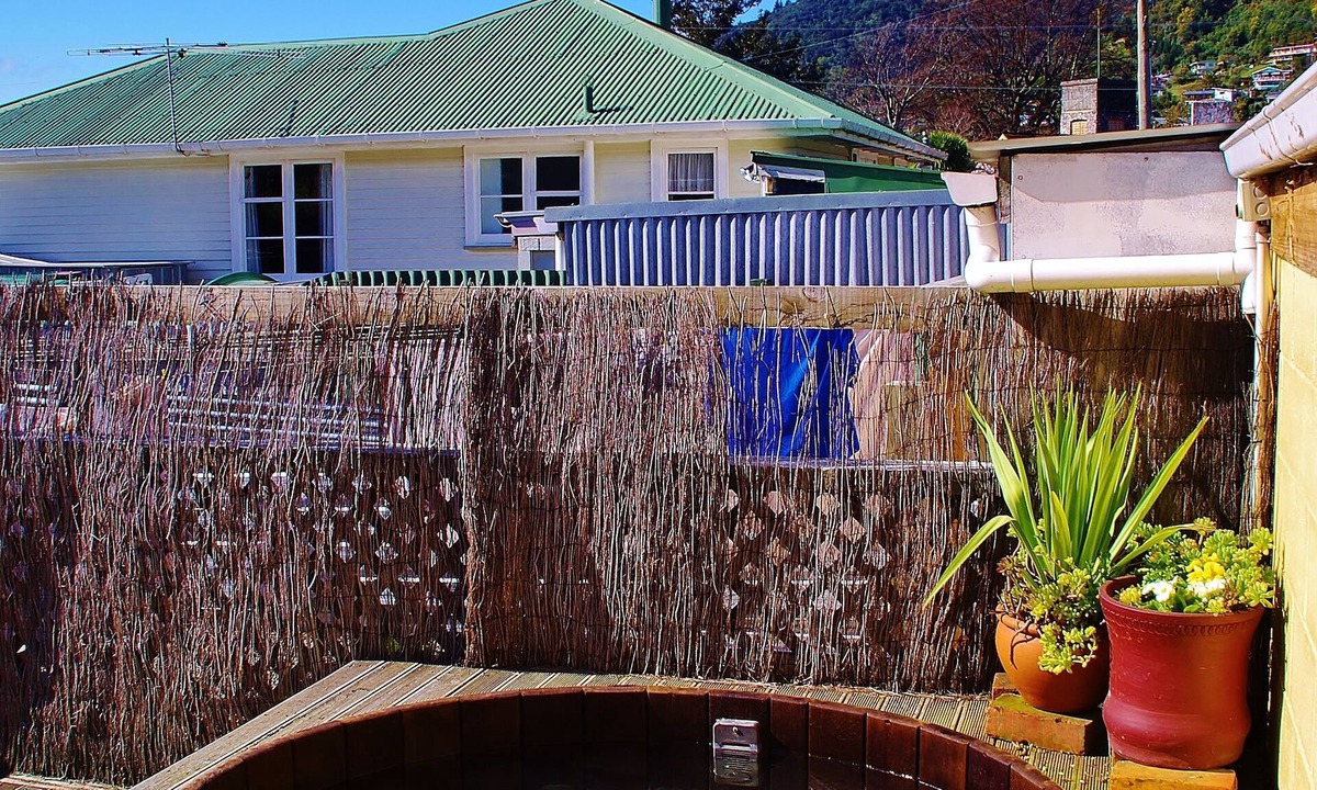 Picton Hostel | Sequoia Lodge & Backpackers