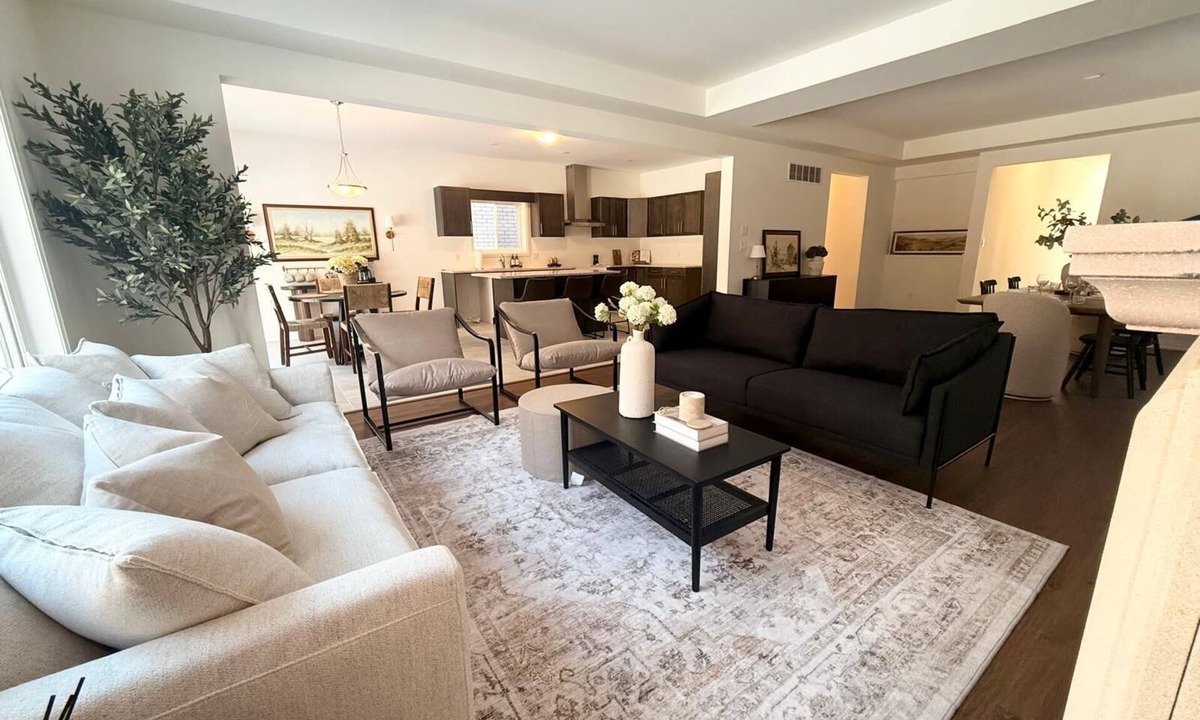 Thorold House | Serene Escape Near Niagara Falls by Hunza Royal Stays