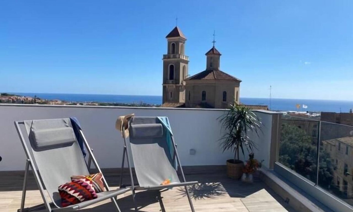 Vilassar de Dalt Apartment | Ses Voltes Boutique Home Sea and Sky