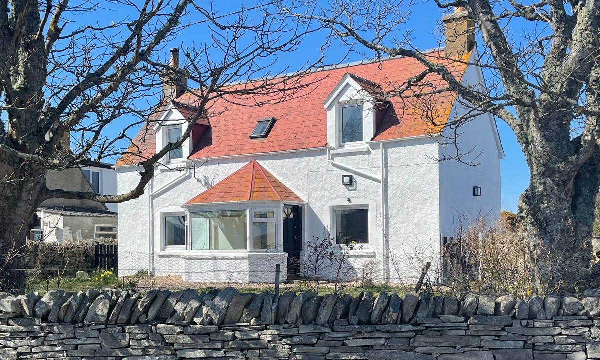 Talmine Cottage | Shepherd Moon - Sea View Cottage near NC500