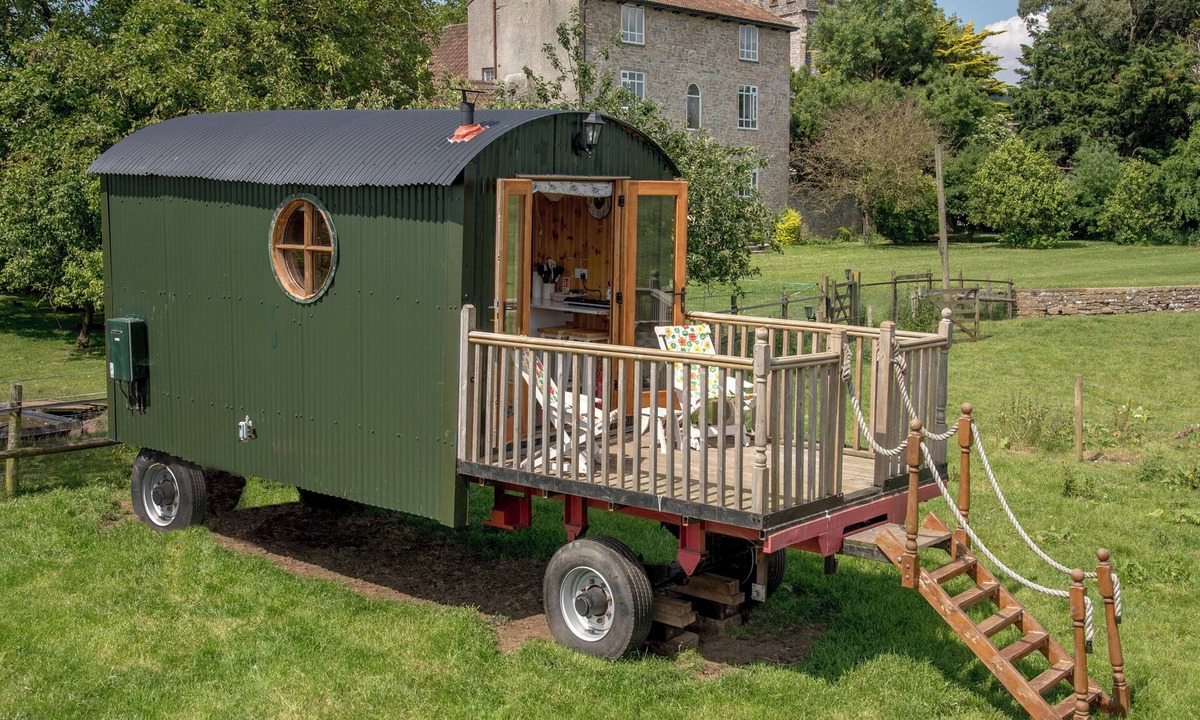 Aller Cabin | Shepherd’s Hut Discovery – Peaceful Somerset Levels Escape