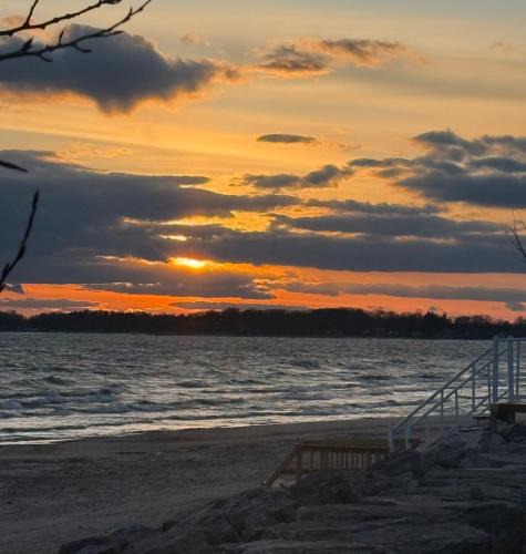 Sherkston House | Sherkston Shores Sunset Cottage 1 Min Beach