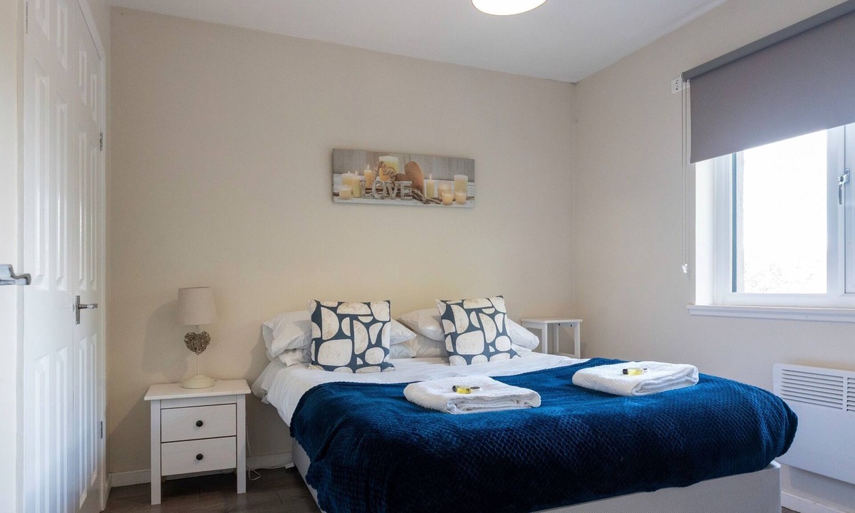Alloa Apartment | Short Lets Agency in Alloa | Caledonia Luxe Stays