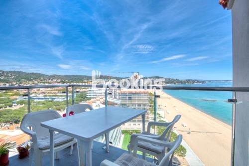 Platja d'Aro Apartment | Sicamar Apartament per 5 persones a primera línia de mar amb plaça d'aparcament