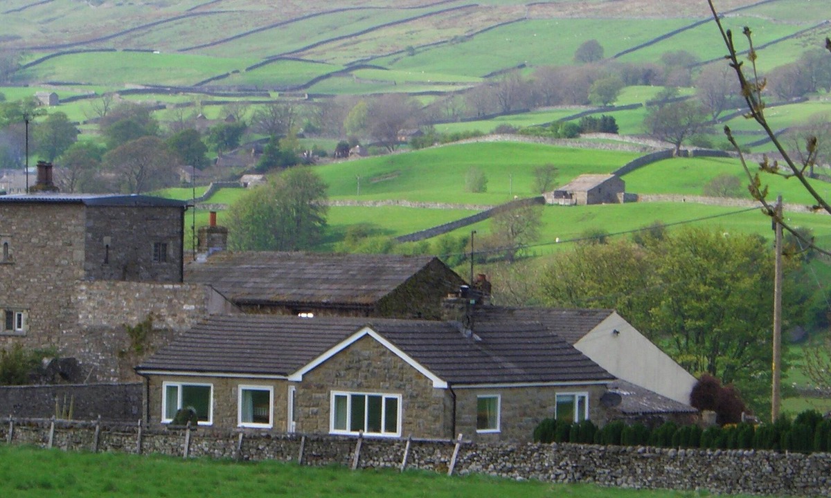 Worton Cottage | Single storey detached cottage with enclosed gardens and spectacular views.