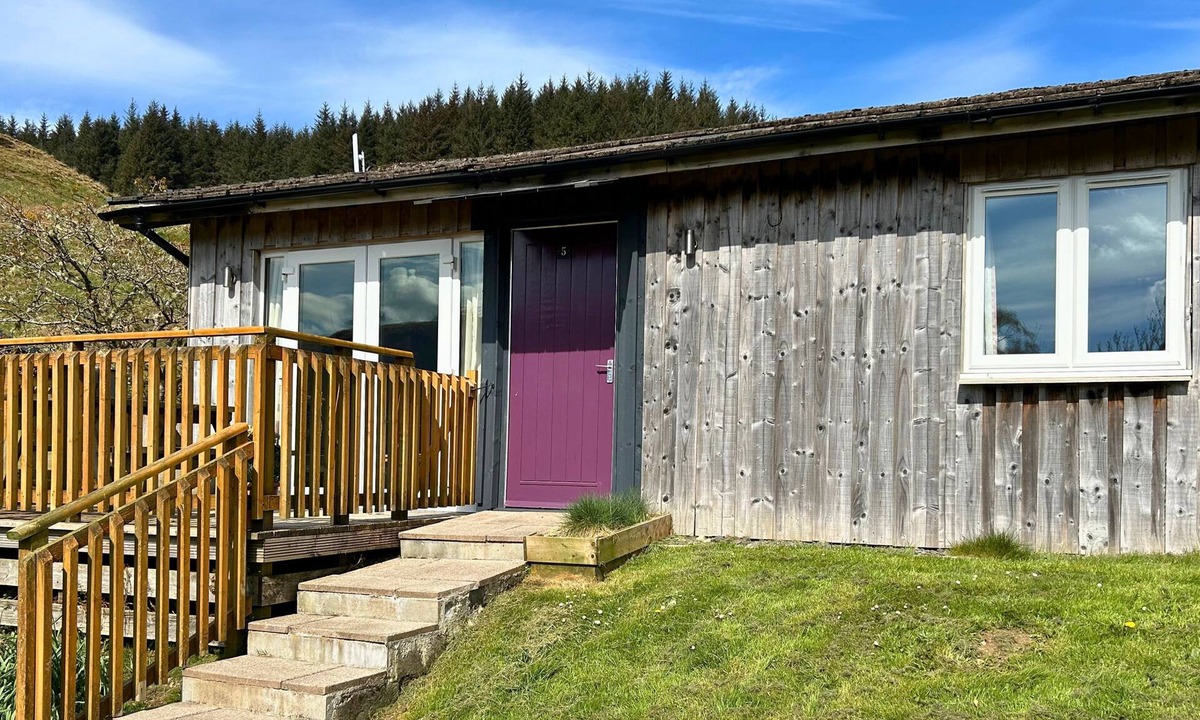 Lerags Cottage | Skye - a chalet that sleeps 3 guests in 2 bedrooms