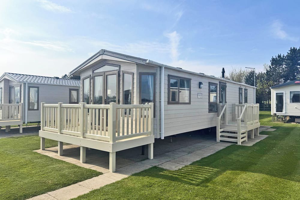Aldbrough House | Smart, modern two bedroom caravan, perfect for couples and families alike.