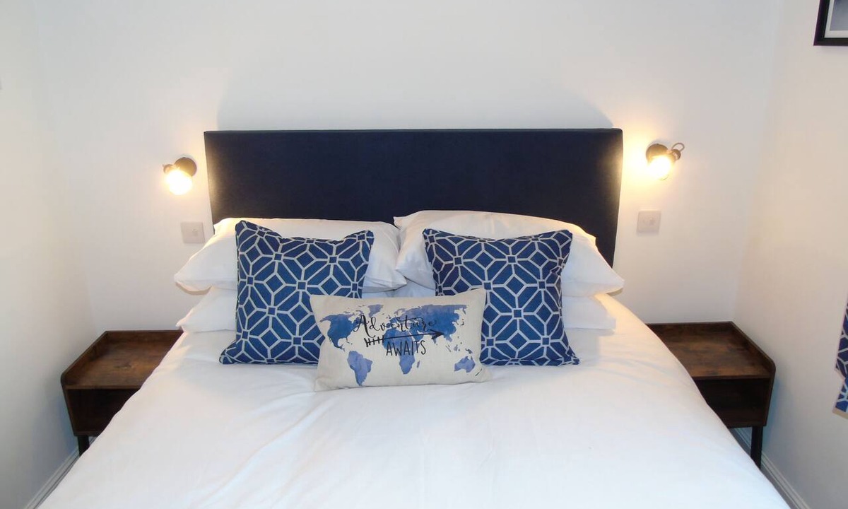 Helensburgh Apartment | Snug - Sealladh Mara Apartment