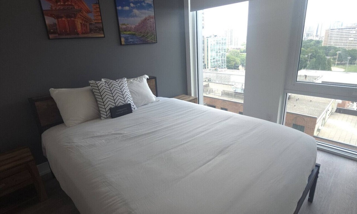 Church and Wellesley Apartment | Spacious 2-Bedroom Apartment – Elm Ledbury
