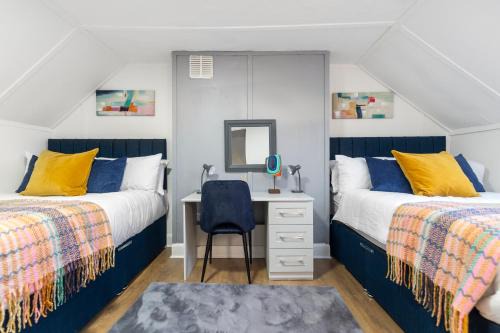 Golders Green House | Spacious 6BR London Home Sleeps 18 Near Tube