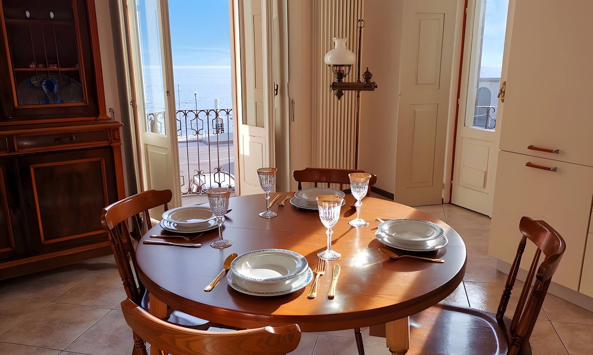 Gravedona Apartment | Spacious Historic Apartment with Lake Como View, Wi-Fi and Air Conditioning