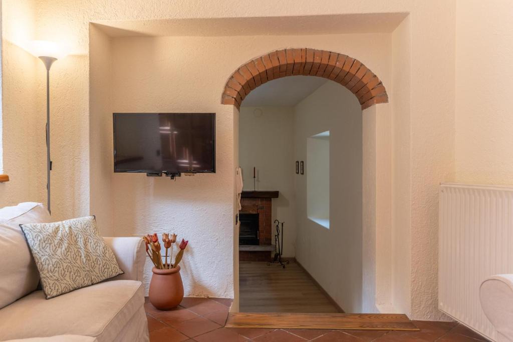 Armeno Apartment | Spacious home near Orta, 8min
