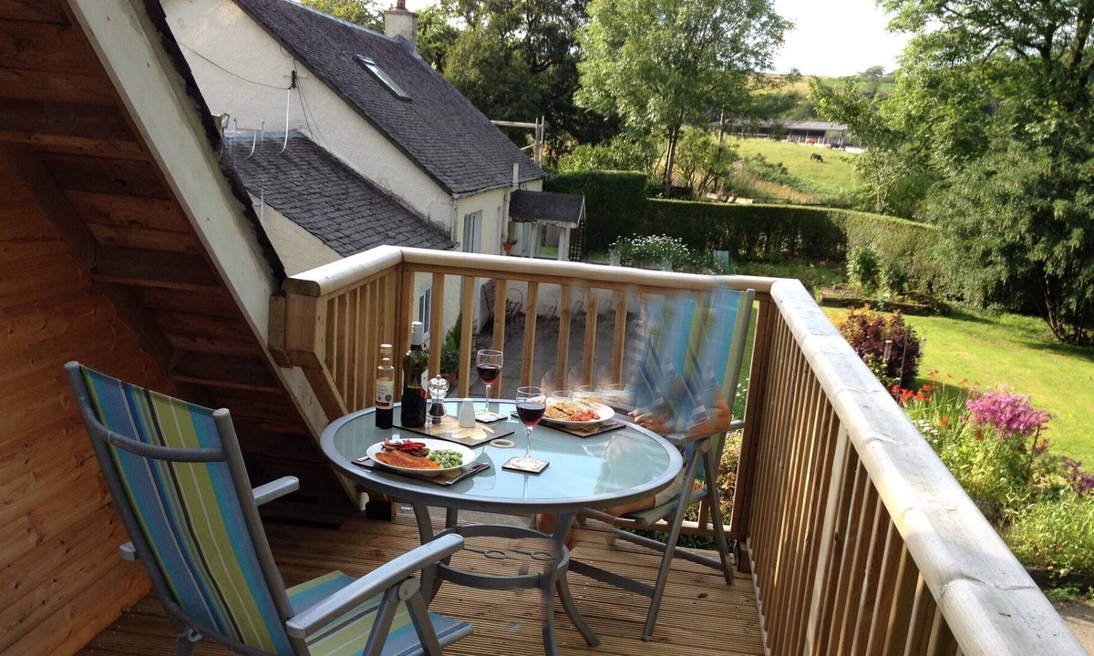 Banknock Apartment | Spacious Studio Appartment In Semi Rural Setting