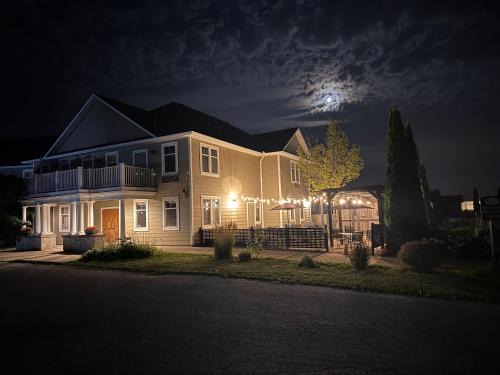 St. Mary's Hotel | Stone Willow Inn