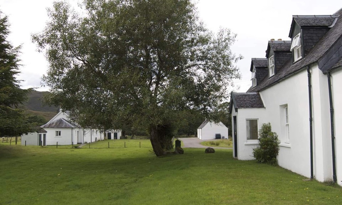 Strathcarron House | Strathan House, Attadale Holiday Cottages, Strathcarron, Ross-shire
